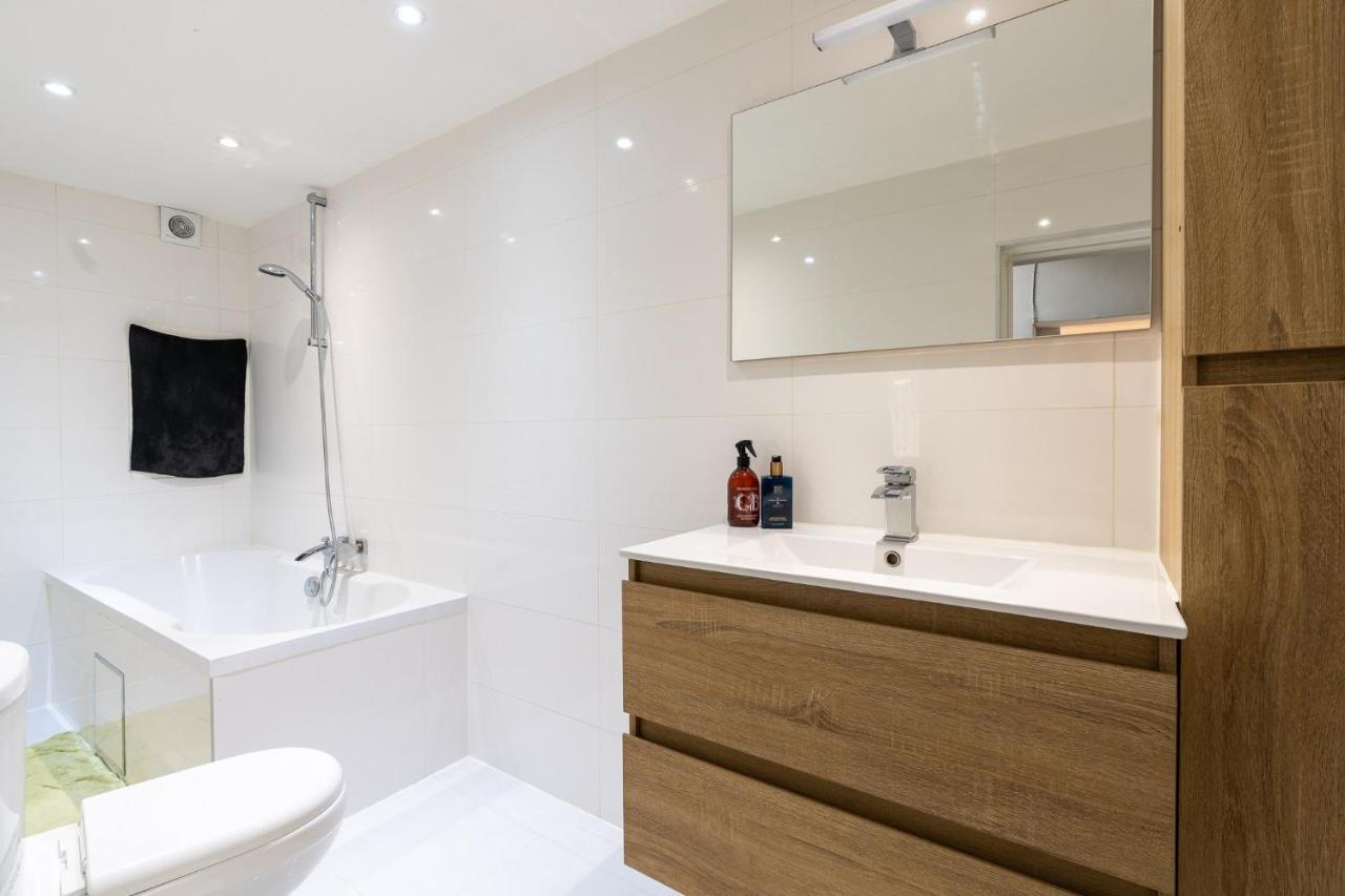أنتويرب Large Room In House W Shared Kitchen & Bathroom W Free Parking Bluecard المظهر الخارجي الصورة